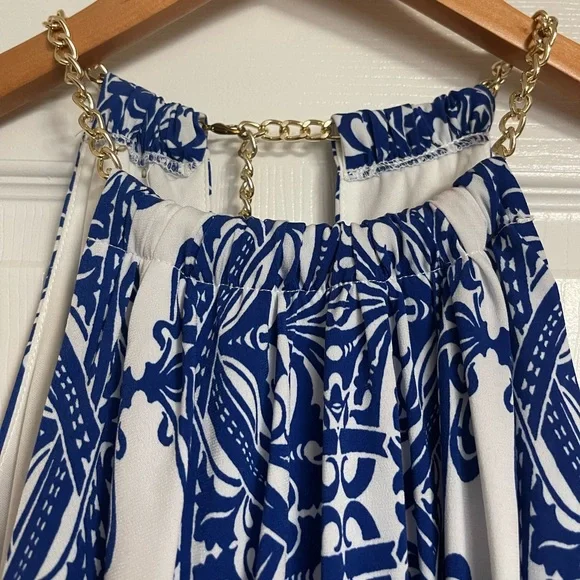 Bisou Bisou White Dress with Blue Accent and Gold Chain Neck - Picture 4 of 7